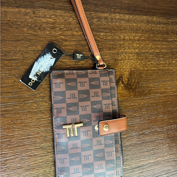 London Fog Handbags - London Fog Brown Checkered Wristlet